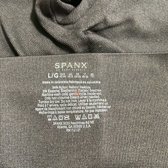 Spanx Look at Me Now Seamless Leggings Black Size L - Picture 9 of 9